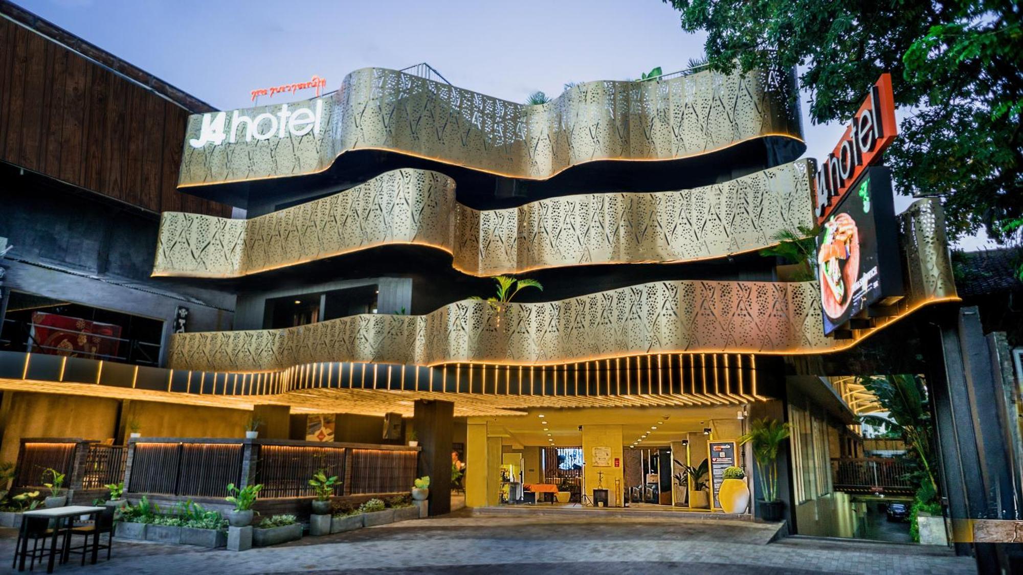 J4 Hotels Legian Eksteriør billede