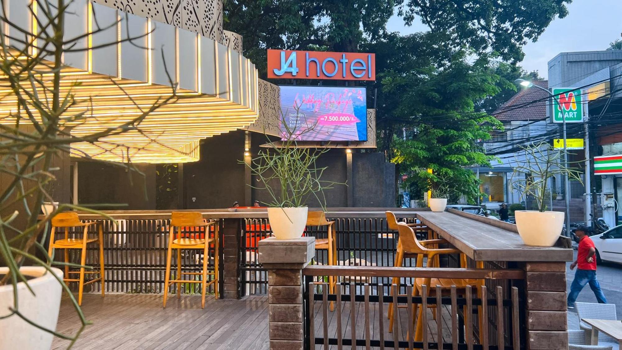 J4 Hotels Legian Eksteriør billede